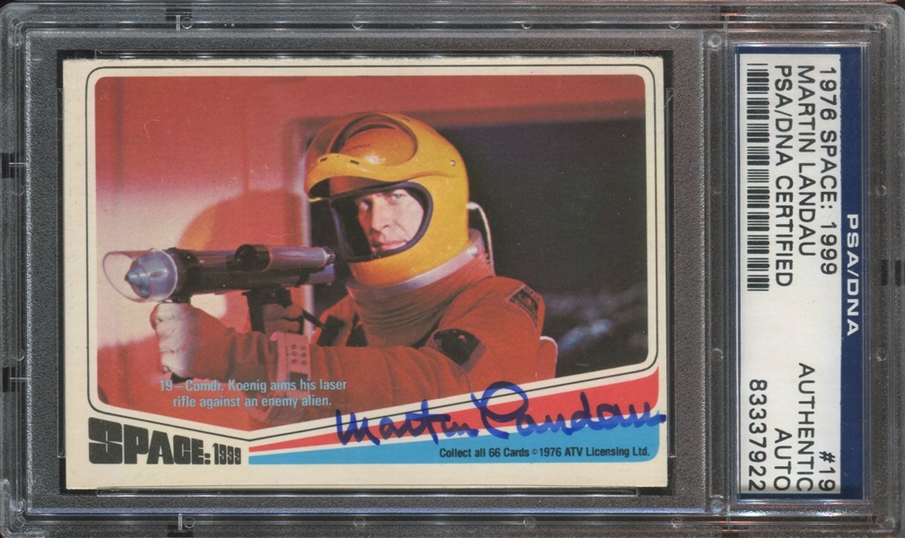 1976 Donruss Space: 1999 #19 Commander Koenig Martin Landau Autographed PSA Authentic