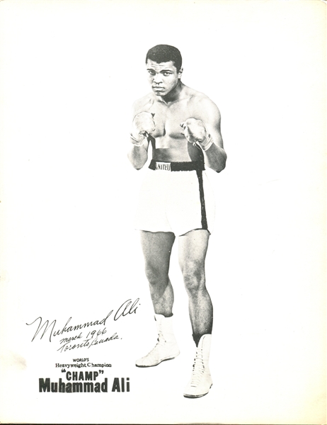 1966 Muhammadi Ali 8x10 Press/Promotional Photo